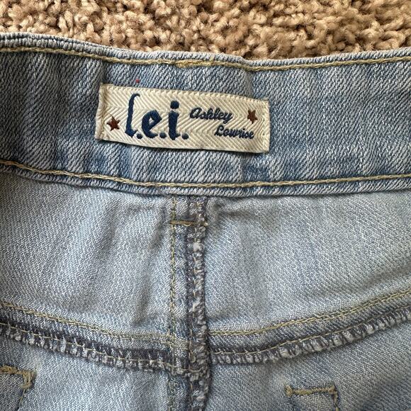 Y2K micro mini shorty shorts, classic L.e.i Ashley LowRise, embroidered, size 7 - Picture 7 of 8